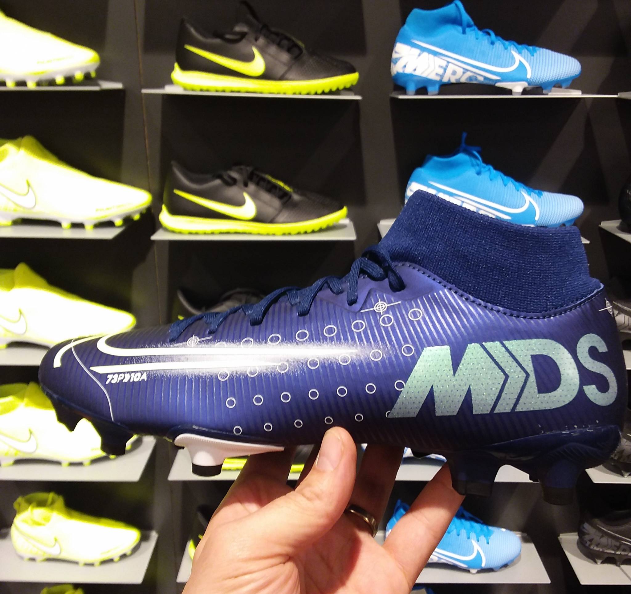 mercurial dream speed indoor